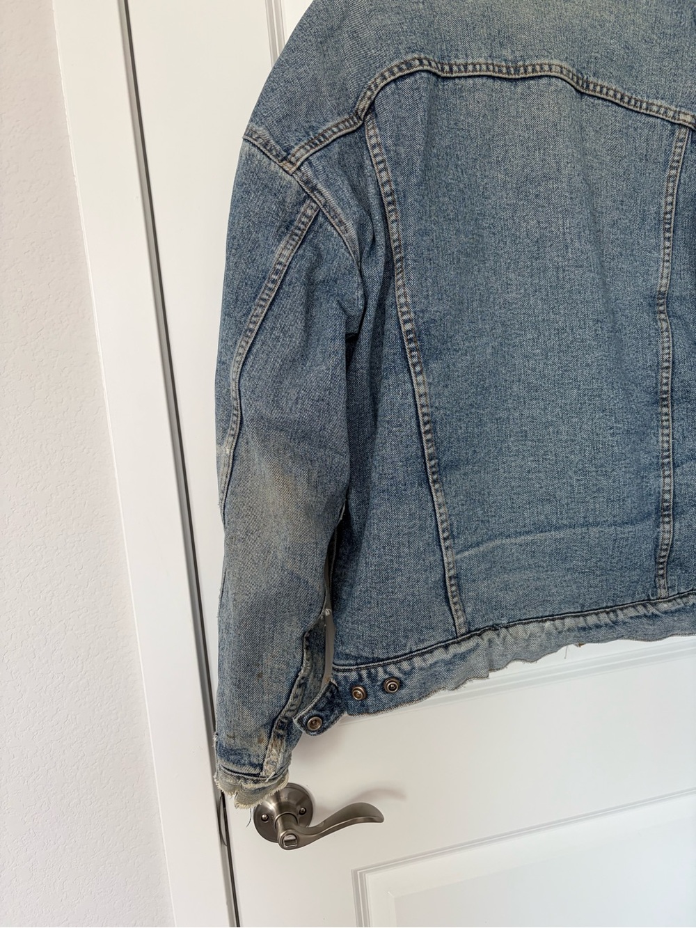 Vintage Levi’s Sherpa Lined Denim Jacket Distressed Acid Wash Grunge Trucker - Picture 9 of 14